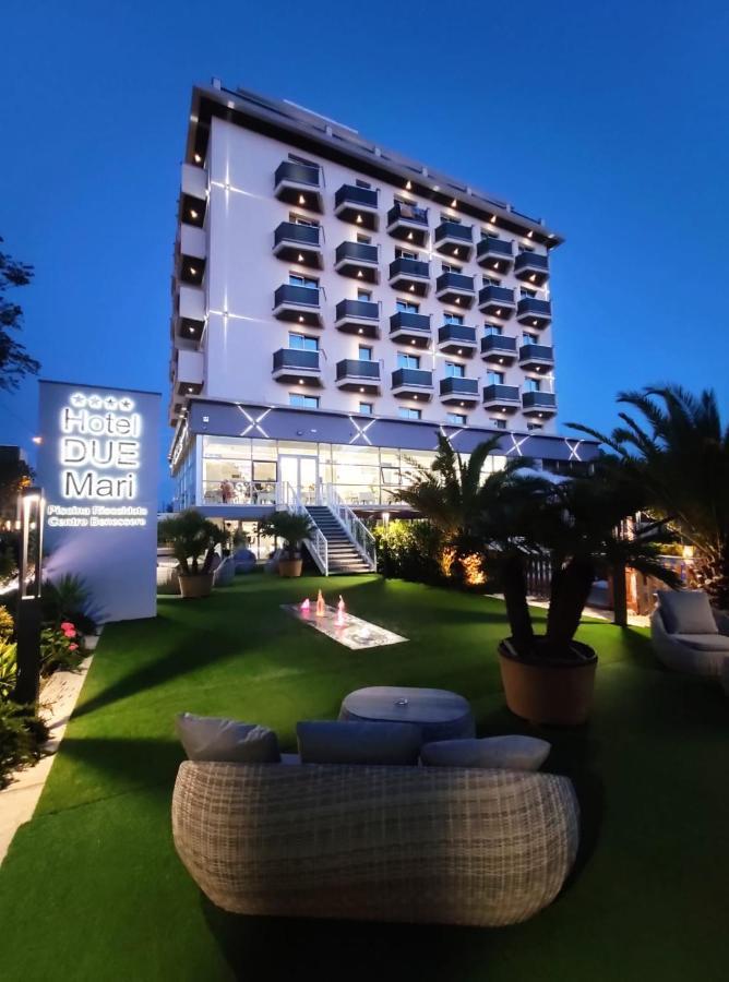 Hotel Due Mari & Spa Rimini Esterno foto